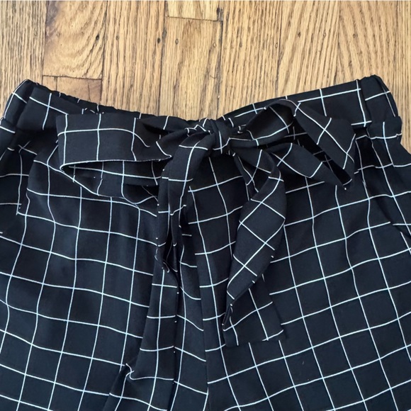 Have Black and White Checkered Pants Size M - Picture 11 of 11